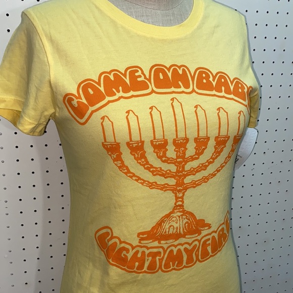 NWT David & Goliath Hanukkah Menorah Holiday Baby Tee Women’s Large - Picture 2 of 11